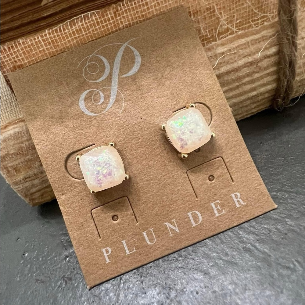 NEW ✨ Arabella Earrings